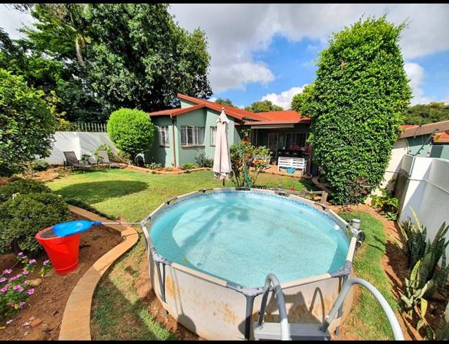 3 BEDROOM TOWNHOUSE FOR SALE IN FLORAUNA